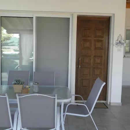 Latchi Marina D2 House Casa vacanze Polis