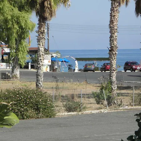 Casa vacanze Latchi Marina D2 House *